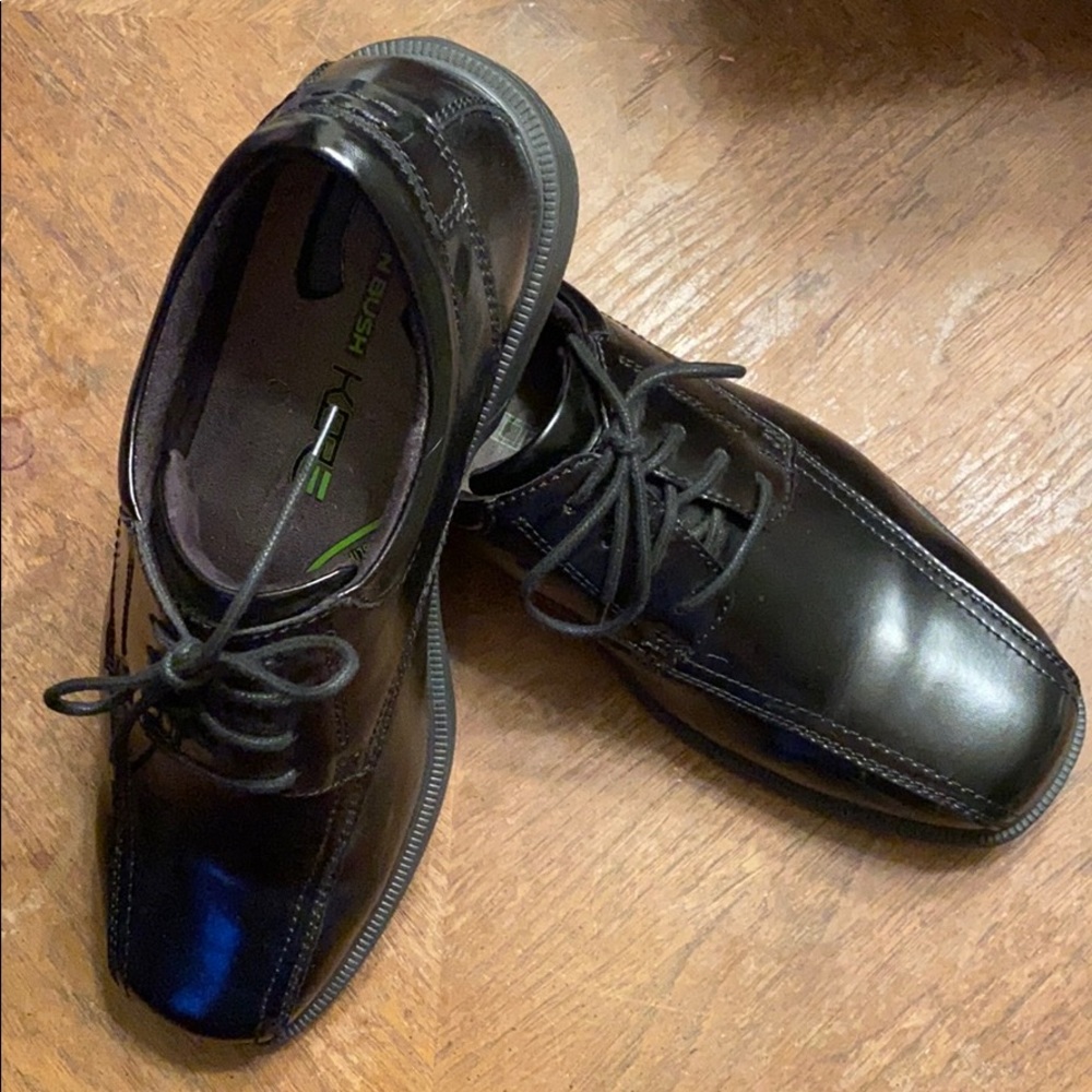 Men’s shoes size 12W